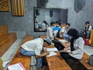 CEGAH NARKOBA BNN KSB LAKUKAN SOSIALISASI P4GN DAN TES URINE SISWA-SISWI SMKAN O1 TALIWANG CEGAH NARKOBA BNN KSB LAKUKAN SOSIALISASI P4GN DAN TES URINE SISWA-SISWI SMKAN O1 TALIWANG